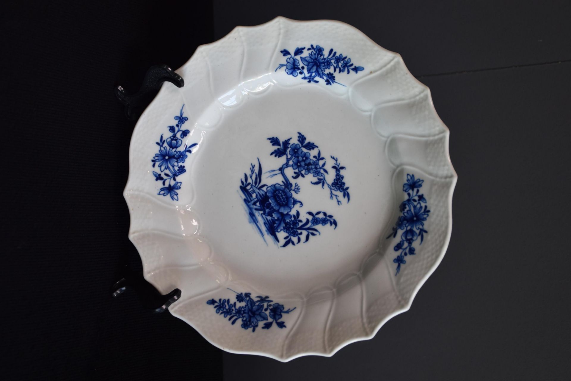 Set of 24 plates (12 hollow and 12 flat) in Tournai porcelain with Ronda, wicker and twisted ribs - Image 2 of 4