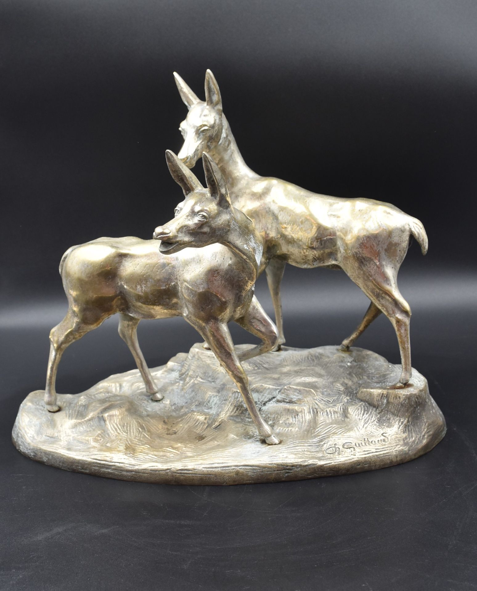 Charles GUILLAUD (1925-2014) Group in silver plated bronze, couple of deer. Ht: 33 cm.