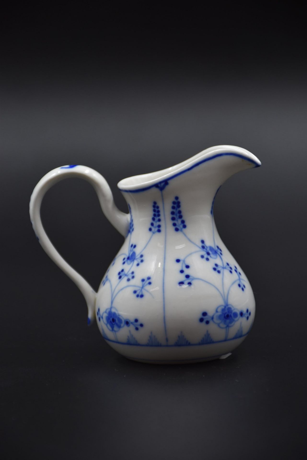 Milk pot in Tournai porcelain. Height : 8 cm. - Image 3 of 4