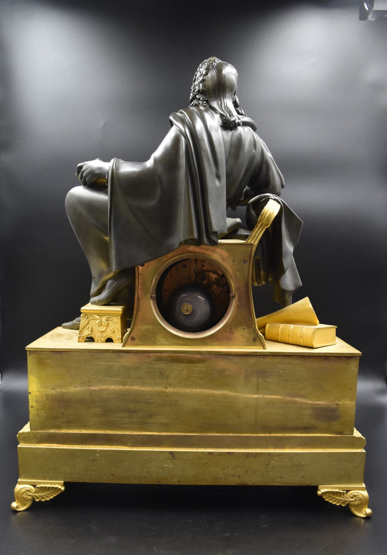 Restoration period clock in gilt and patinated bronze representing Voltaire. Small lack above the - Image 2 of 3