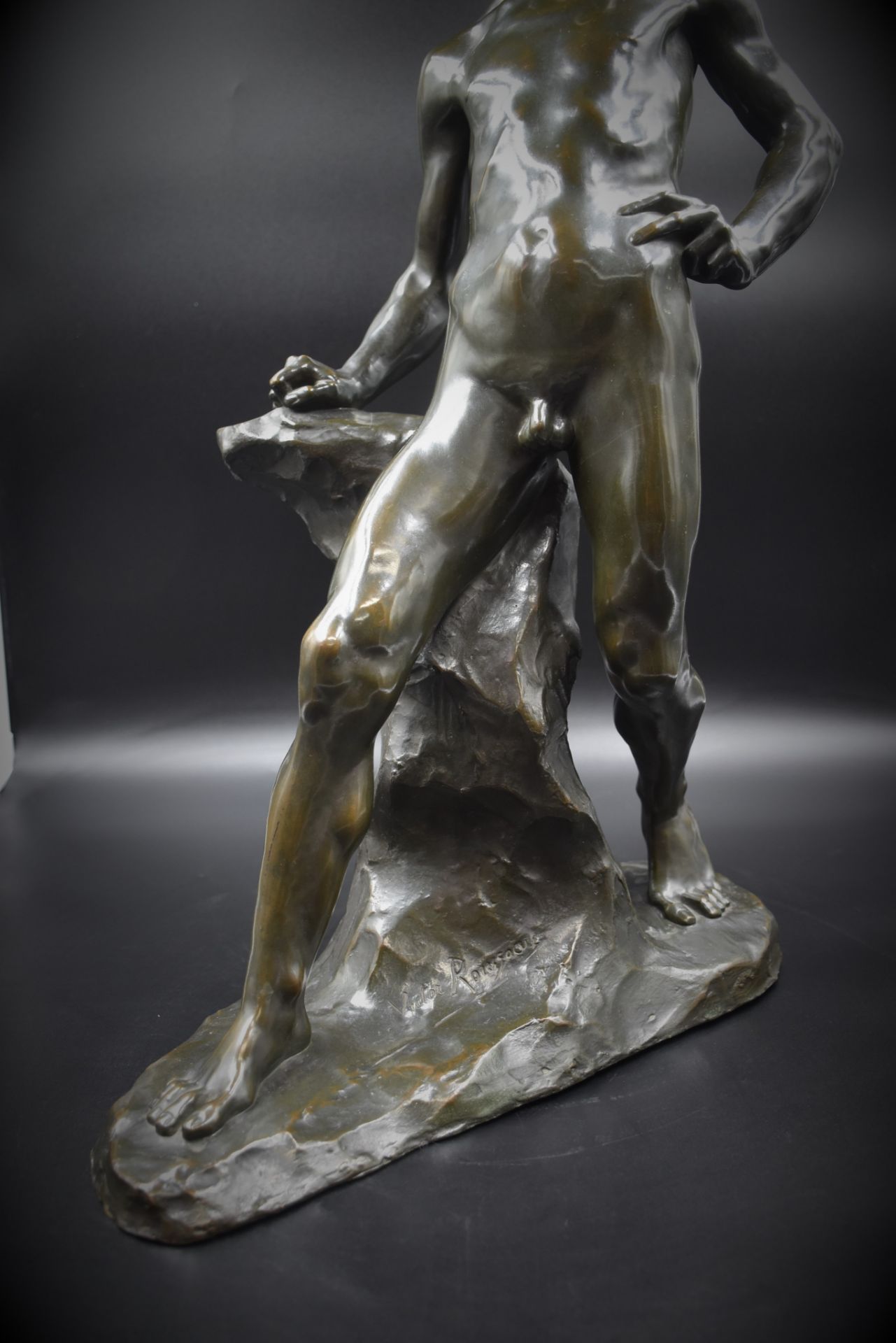 Victor ROUSSEAU (1865-1954). In front of life. Bronze with green patina. Founder Petermann Brussels. - Image 4 of 6
