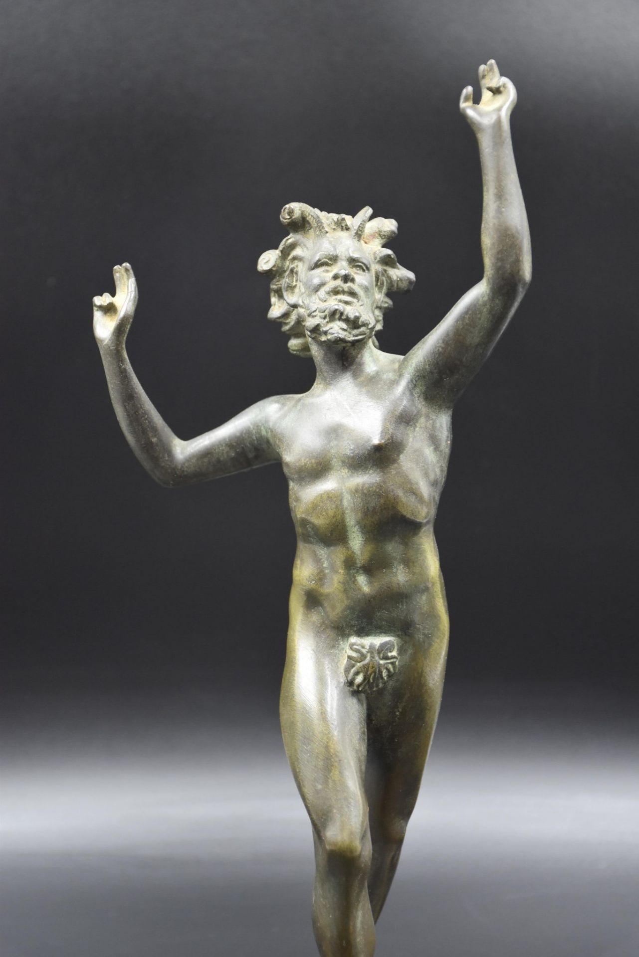 The faun of Pompeii. Bronze proof with green patina, beginning of the 20th century. Editions - Image 3 of 4