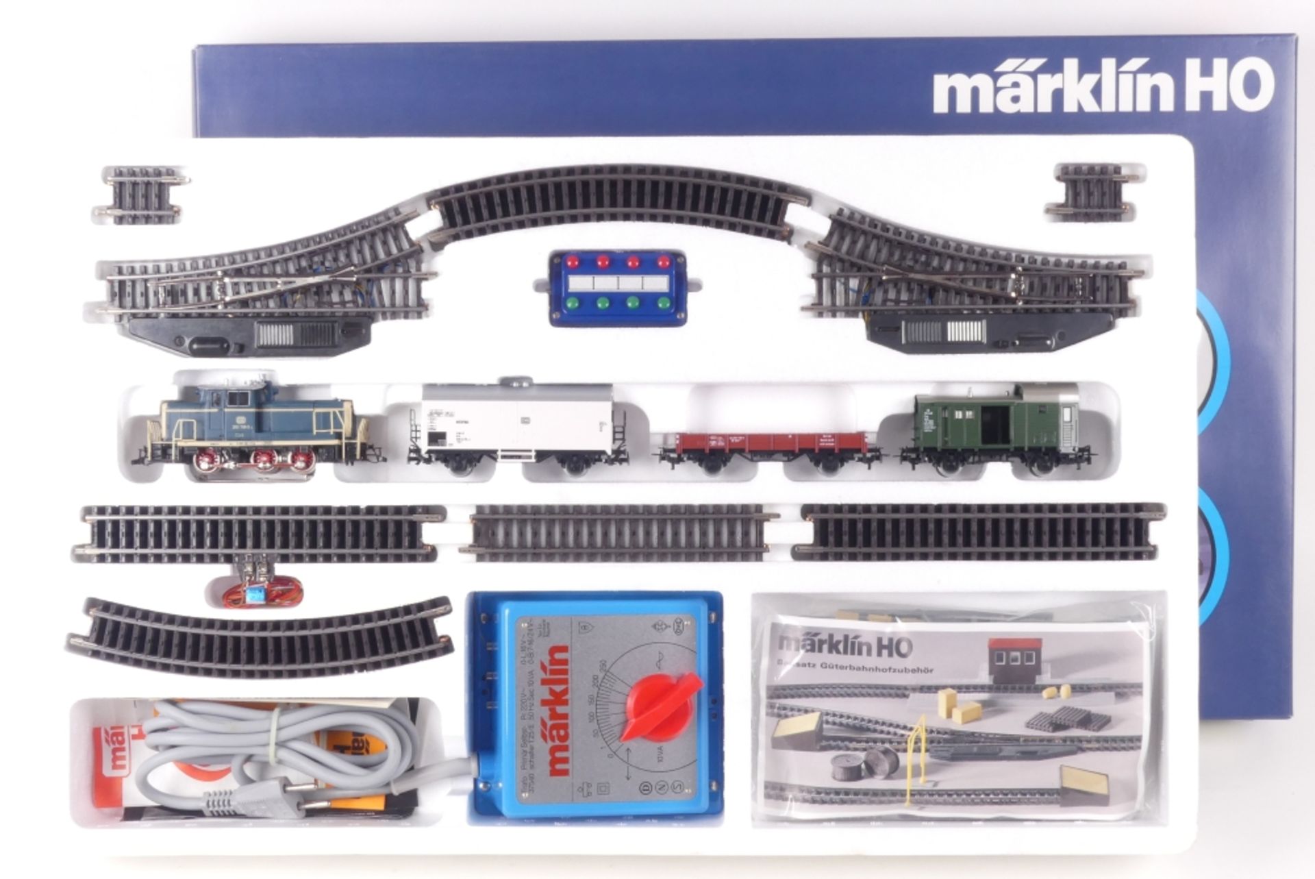 Märklin 2980Märklin 2980, Güterzug-Start-Set, Diesellok "260 789-3", drei Wagen, K-