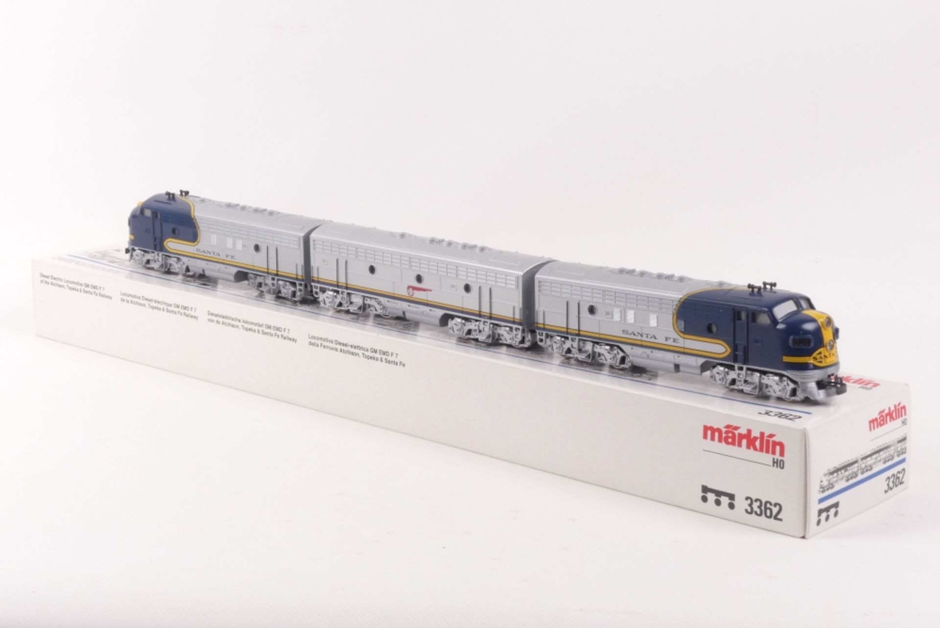 Märklin 3362Märklin 3362, dreiteilige US-Diesellok F7 "SANTA FE", läuft zäh, schal