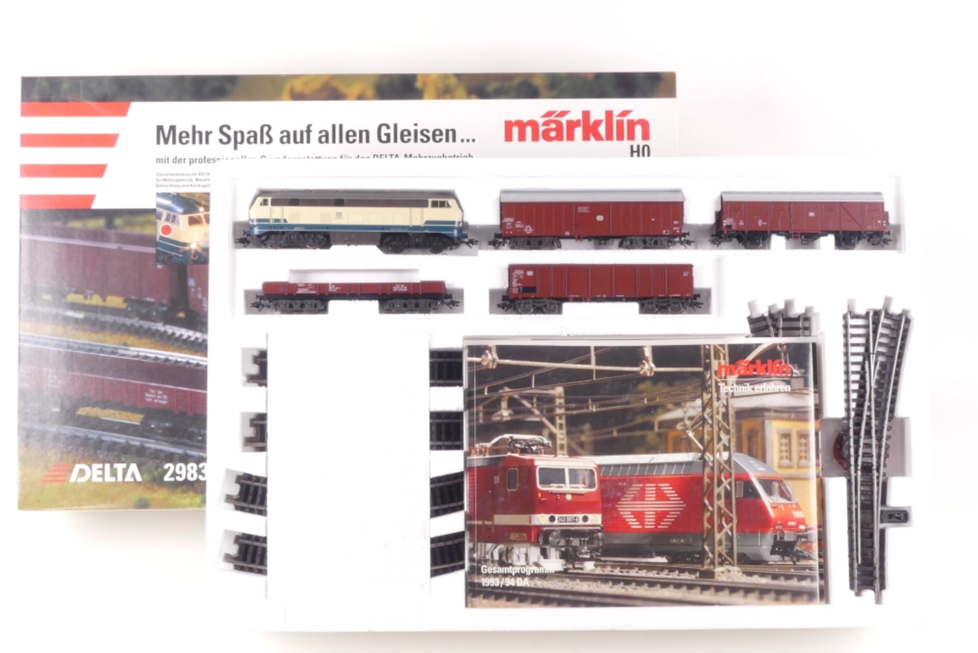 Märklin 2983Märklin 2983, Startpackung, Diesellok BR 216 der DB, DELTA-Modul, 4 Güt