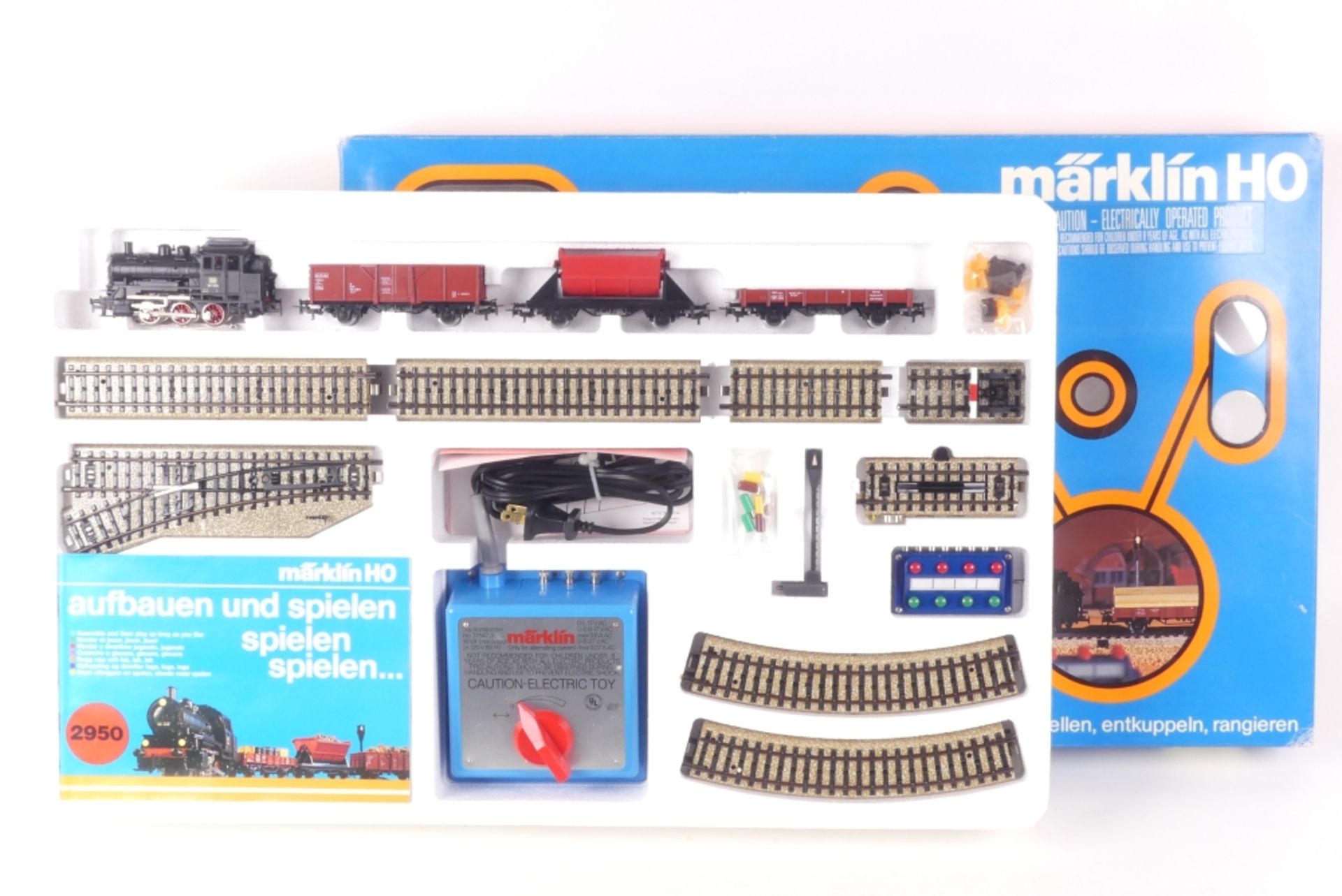 Märklin 2957Märklin 2957, Güterzug für USA, Tenderlok "89 006", drei Wagen, M-Glei