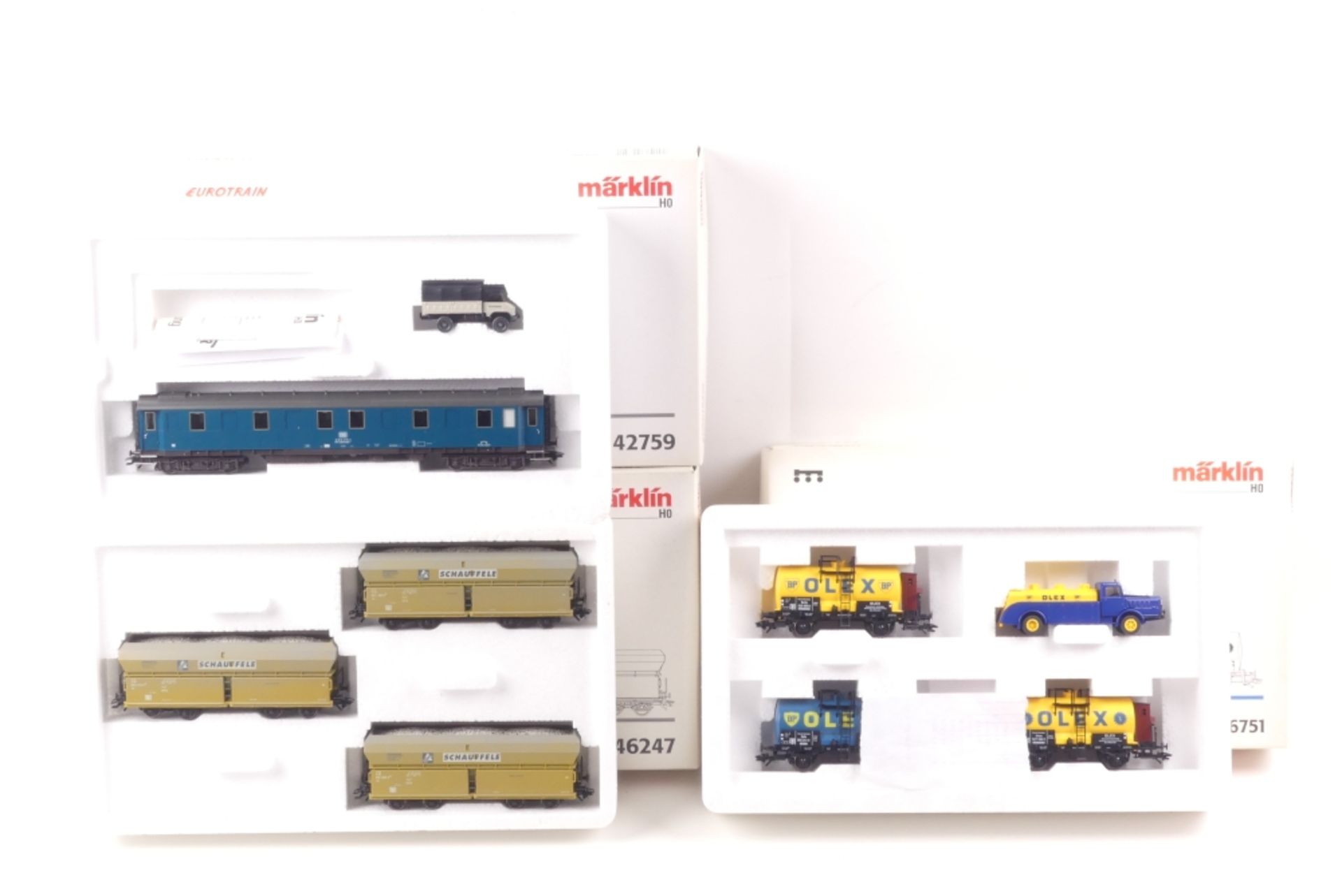 Märklin drei Wagen-SetsMärklin drei Wagen-Sets, 42759, 46751, 46247, mit Gleichstrom