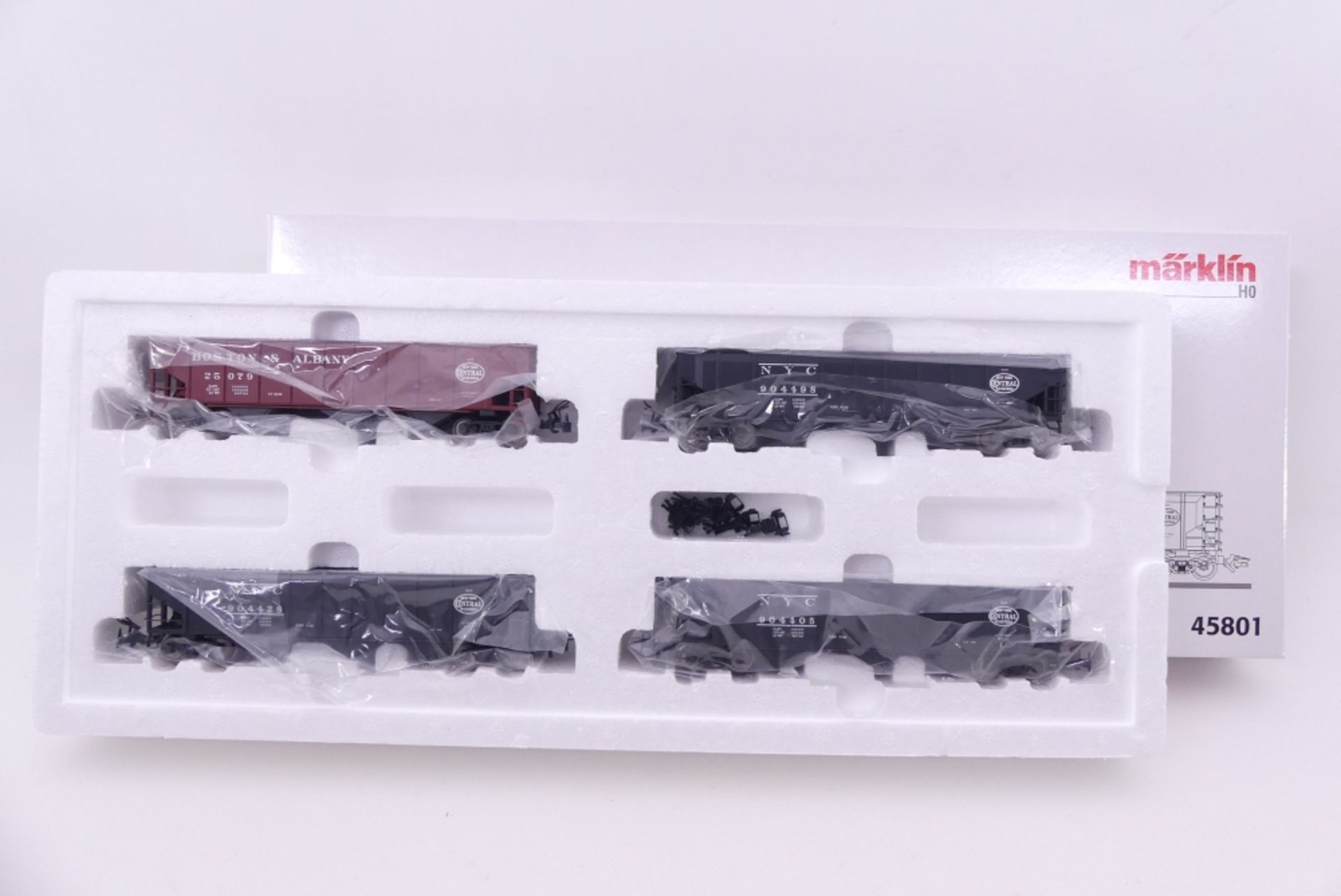 Märklin 45801, Hopper Car Set, vier offene US-Güterwagen, 3 x NYC, 1 x BOSTON & ALBANY, sehr gut