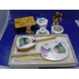 A selection of assorted collectables. Incuding Wedgewood "Glen Mist" and Villerory Boch