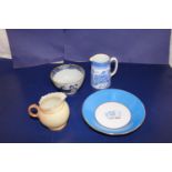 Four pieces of collectable ceramics including a Chinese blue & white tea bowl
