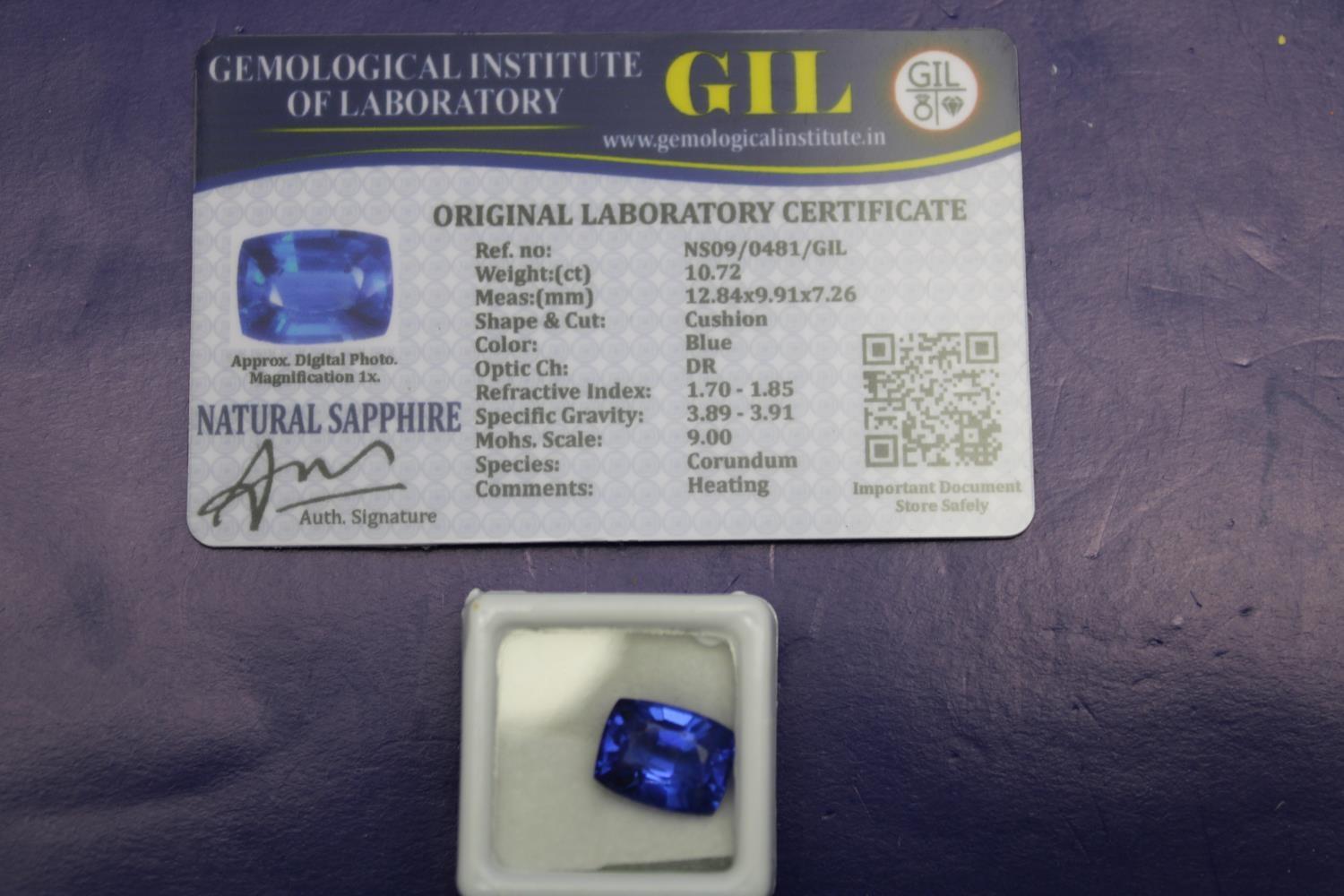 A Sapphire gemstone withe certificate