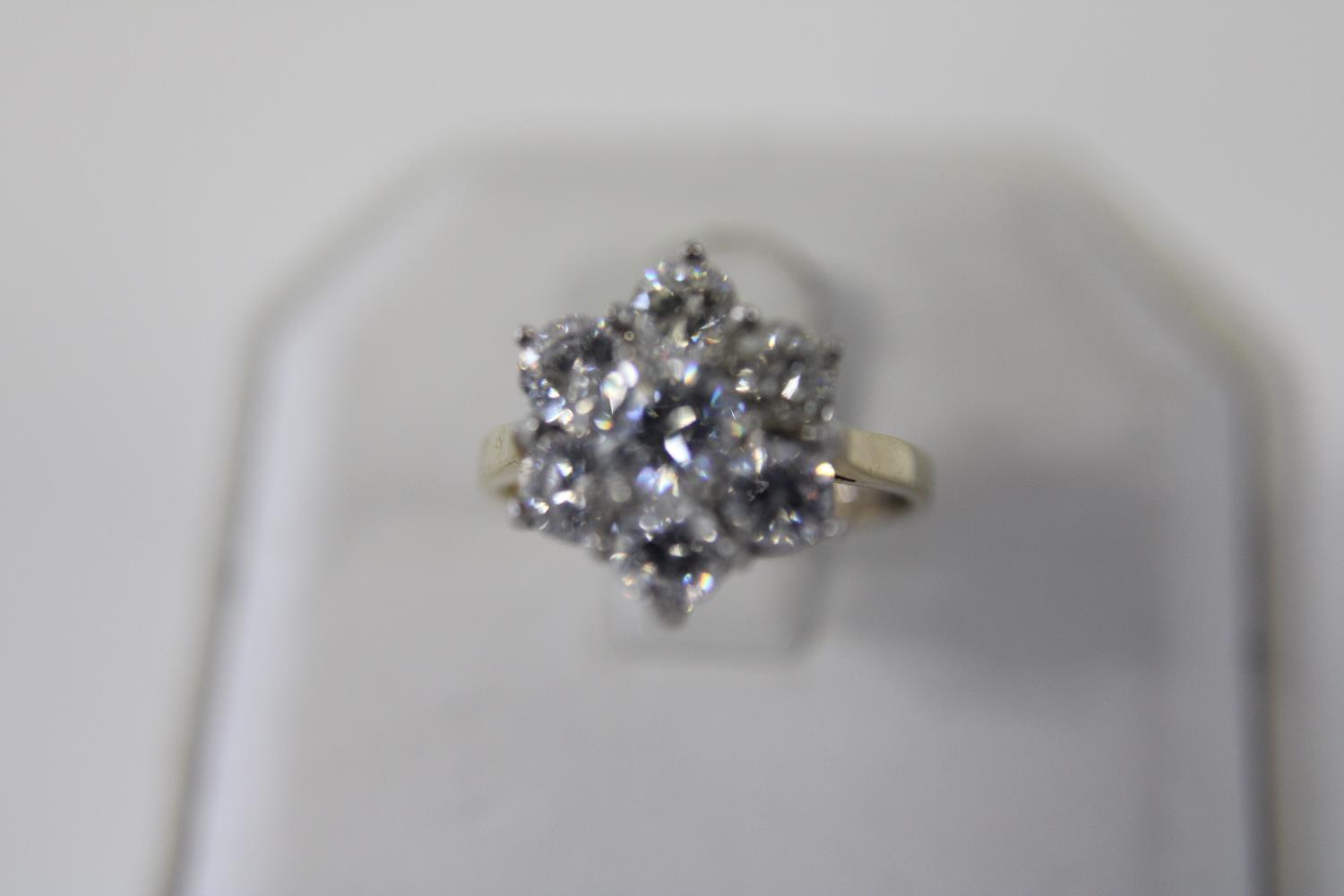 A 9ct gold large cluster ring size M 1/4