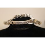 A heavy 925 silver bracelet. total lengh 21cm