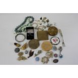 A selection of vintage compacts, & costume jewellery etc