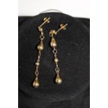 A pair of 9ct gold drop earrings 2.4 grams
