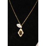 A sapphire pendant & chain