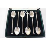 A cased set of hallmarked silver tea spoons in a fitted Mappin & Webb fitted case