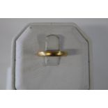 A 22ct gold band ring 2.8 grams size H 1/2