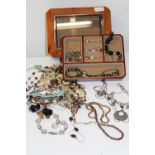 A jewellery box & contents