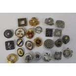A selection of twenty four vintage scarf clips