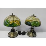 A pair of matching bedside lamps h31cm