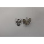 Two vintage 925 silver brooches