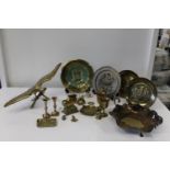 A selection of assorted brass ware