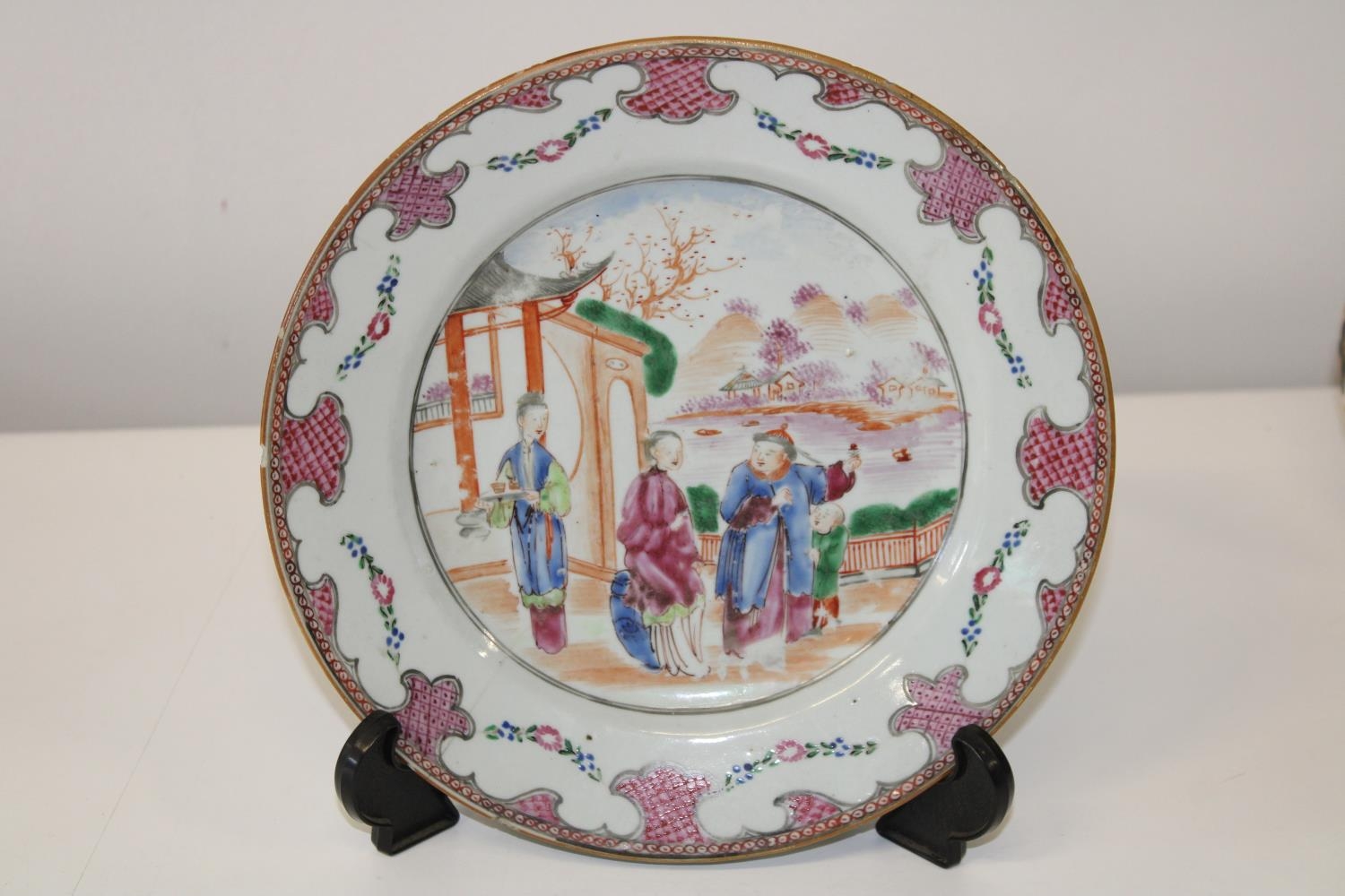 A Chinese famille rose dish/bowl d24cm (sold as seen)