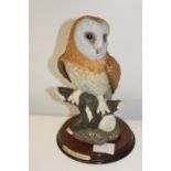 A Leonardo ceramic owl figurine 27cm tall