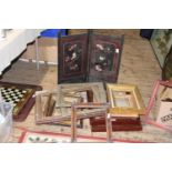 A job lot of assorted antique & vintage picture frames and small divider