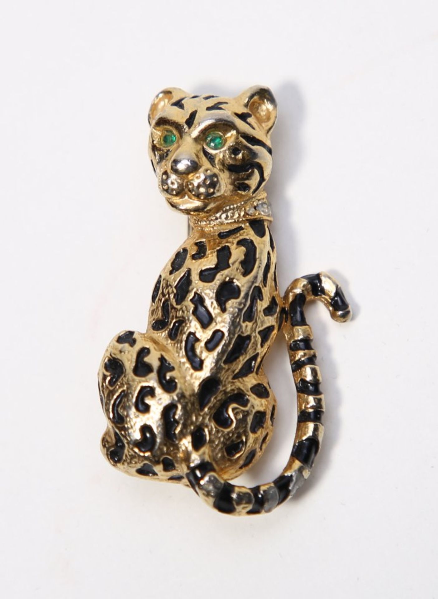 Brosche: sitzender Leopard