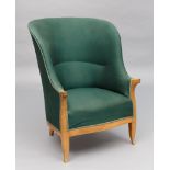 Großer Louis-Philippe-Sessel mit breiter Lehne. Buche. Gepolstert und bezogen. 2. H. 19. Jh. H