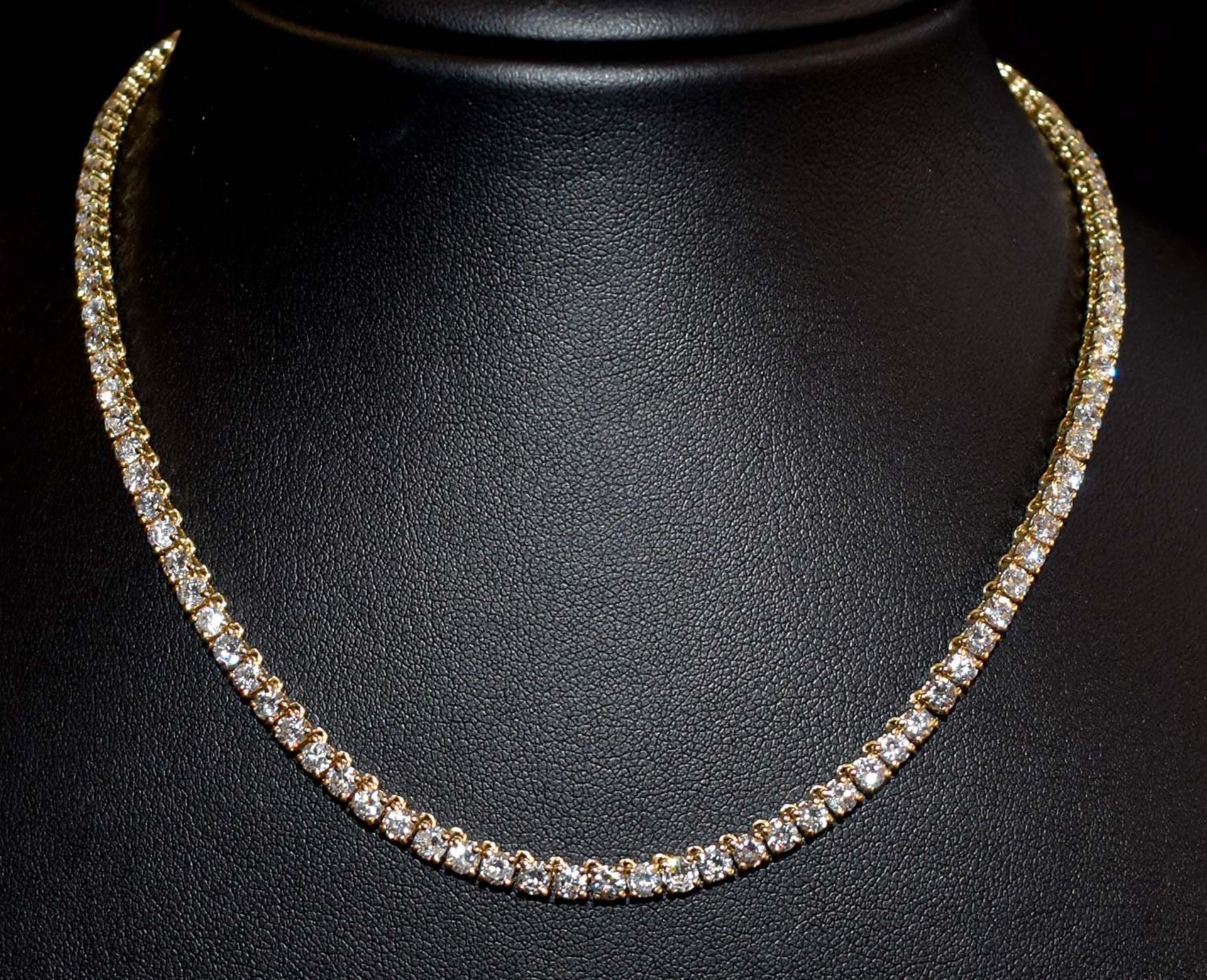 Brillantcollier. Rivière. Brillanten ca. 10 ct. Feines Weiß - weiß (top wesselton - wesselton), vs- - Image 2 of 2