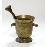 Bechermörser mit Pistill. Zwei Griffe. Bronze. Mittelmeerraum, frühes 19. Jh. H 16,5 cm, Ø 15 cm