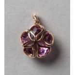 Amethystanhänger. Amethyst ca. 7,35 ct. Blütenförmig gefasst in 14 ct. Roségold. H 2,5 cm