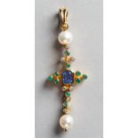 Kreuzförmiger Saphir-/Smaragdanhänger mit Brillanten und Perlen. Mittelstein oktagonaler blauer