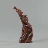 Figur des sitzenden Guanyin aus Büffelhorn