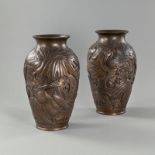 Paar Vasen im japanischen Stil