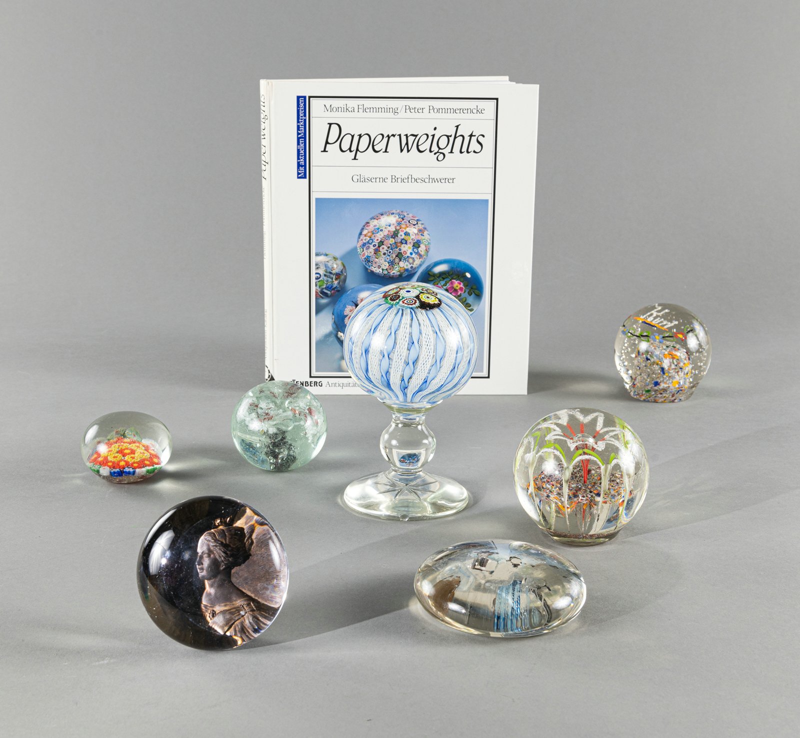 SEVEN PAPERWEIGHTS AND BATTENBERG PAPERWEIGHT BOOK - Image 3 of 6