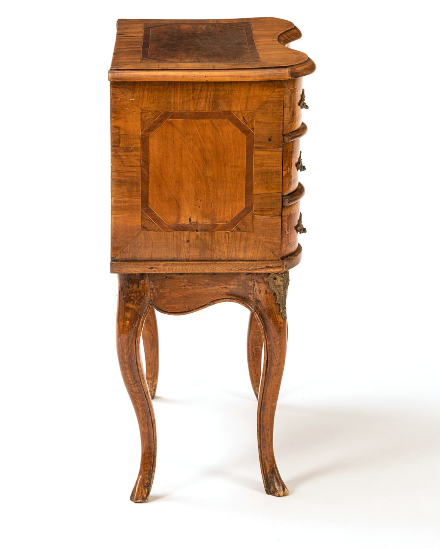 A BAROQUE MODEL COMMODE WITH LATER FEET - Image 4 of 6