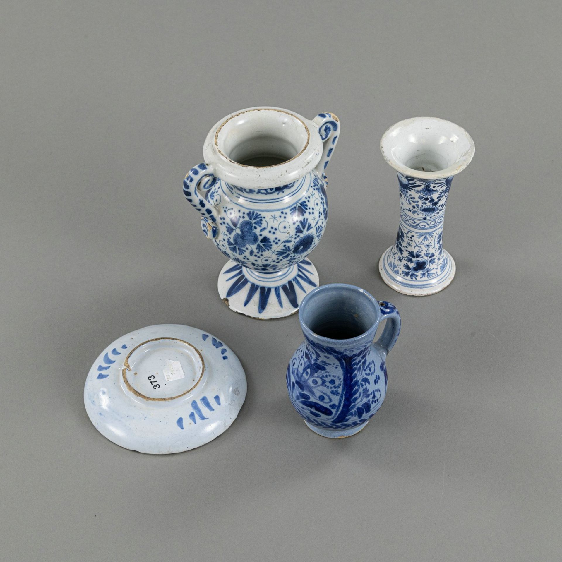 TWO VASES, A SMALL PLATE AND A SMALL JAR - Image 4 of 5