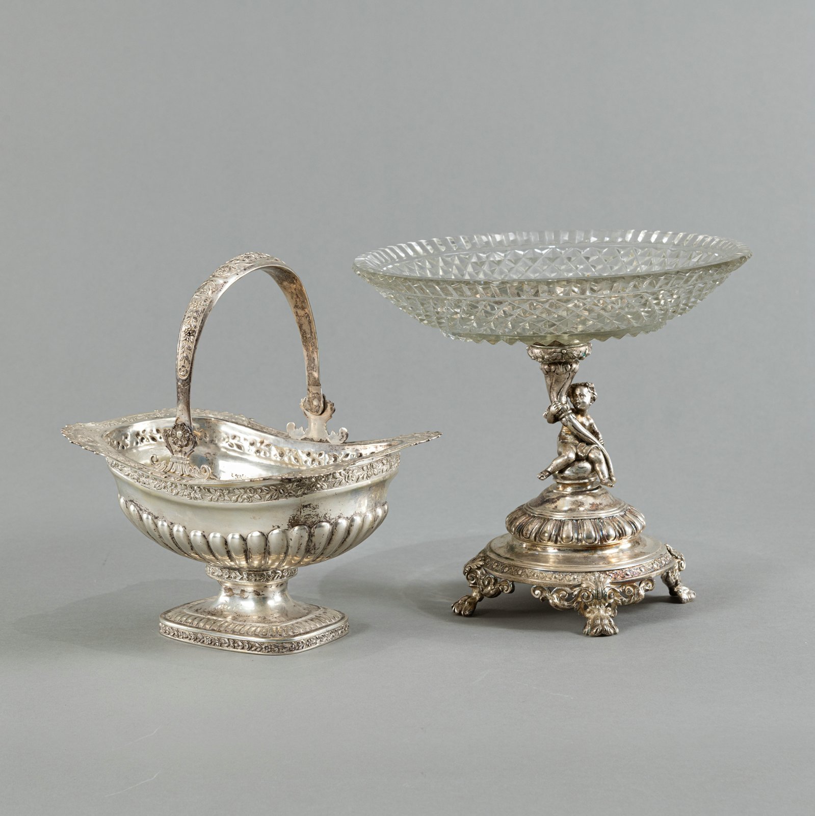 A SILVER AND GLASS CENTRE PIECE AND A SILVER BASKET