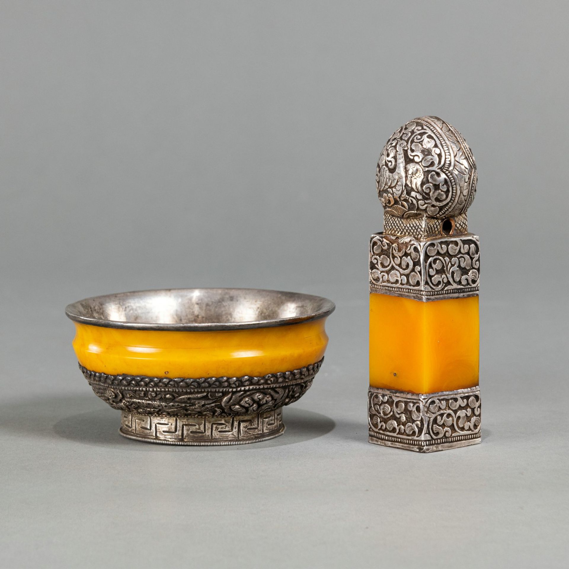 A BOWL AND SEAL