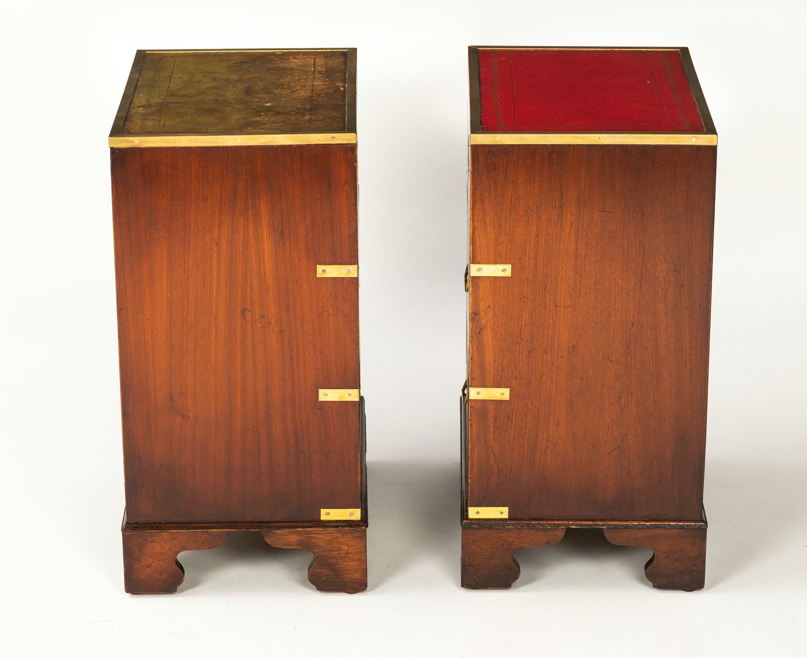 A PAIR OF BRASS MOUNTED MAHOGANY SIDE COMMODES - Image 4 of 6