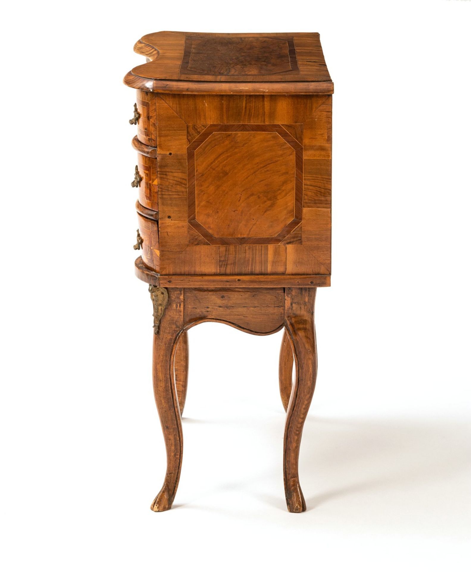 A BAROQUE MODEL COMMODE WITH LATER FEET - Image 5 of 6