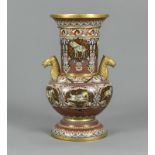 Cloisonné-Vase mit Pferdekopf-Handhaben