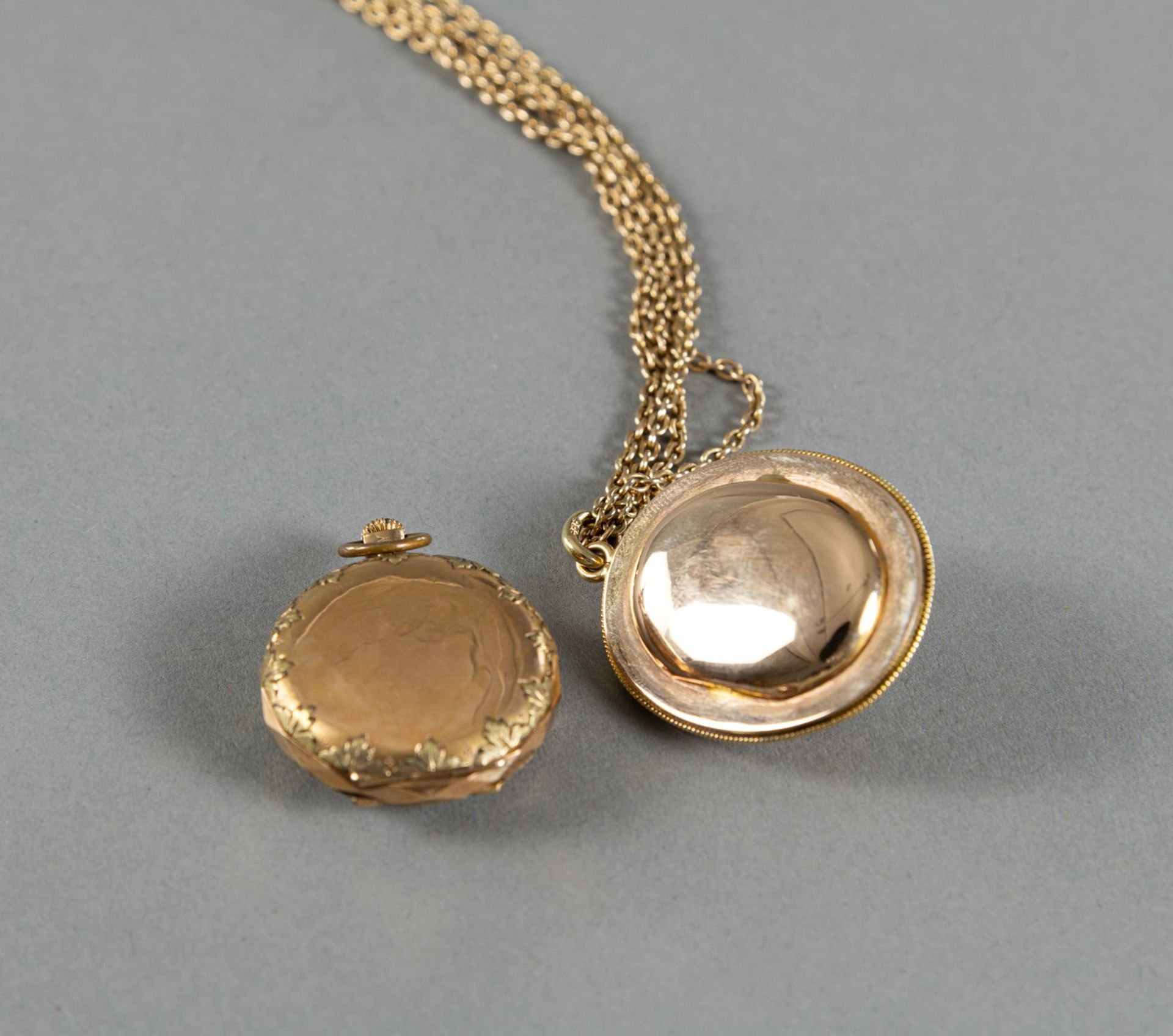 A CAMEO PENDANT WITH NECKLACE AND A LADY'S POCKET WATCH - Image 5 of 5