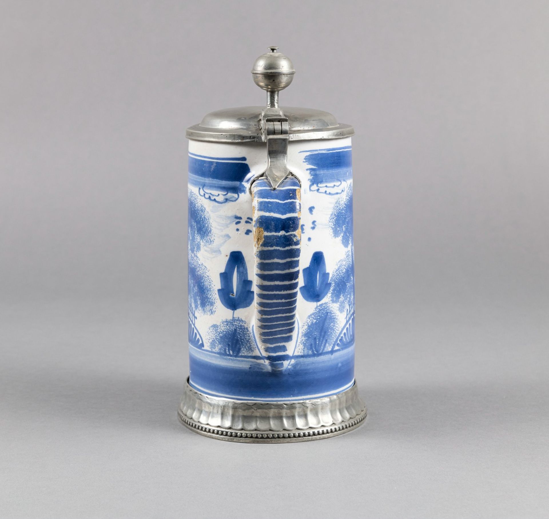 A BAYREUTH FAIENCE TANKARD - Image 3 of 7