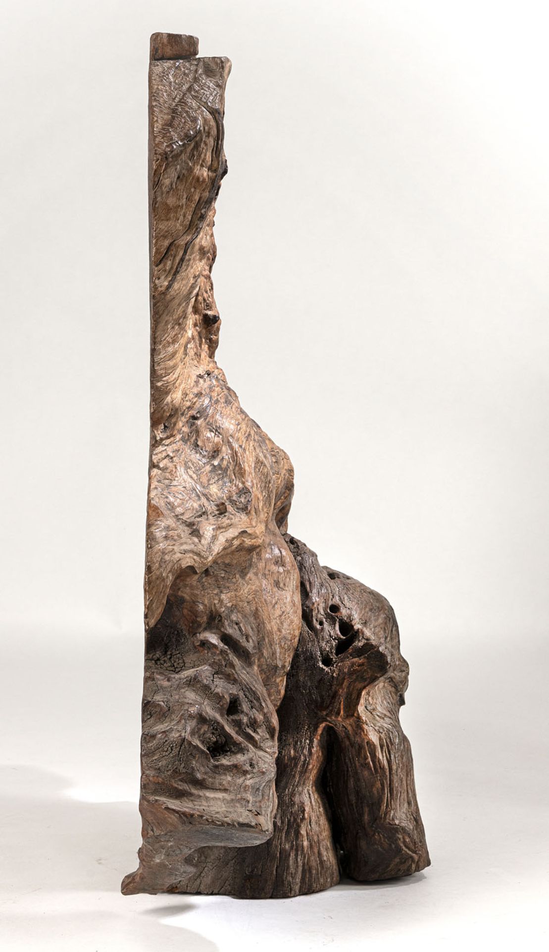 A LARGE ROOTWOOD SCULPTURE - Image 3 of 5