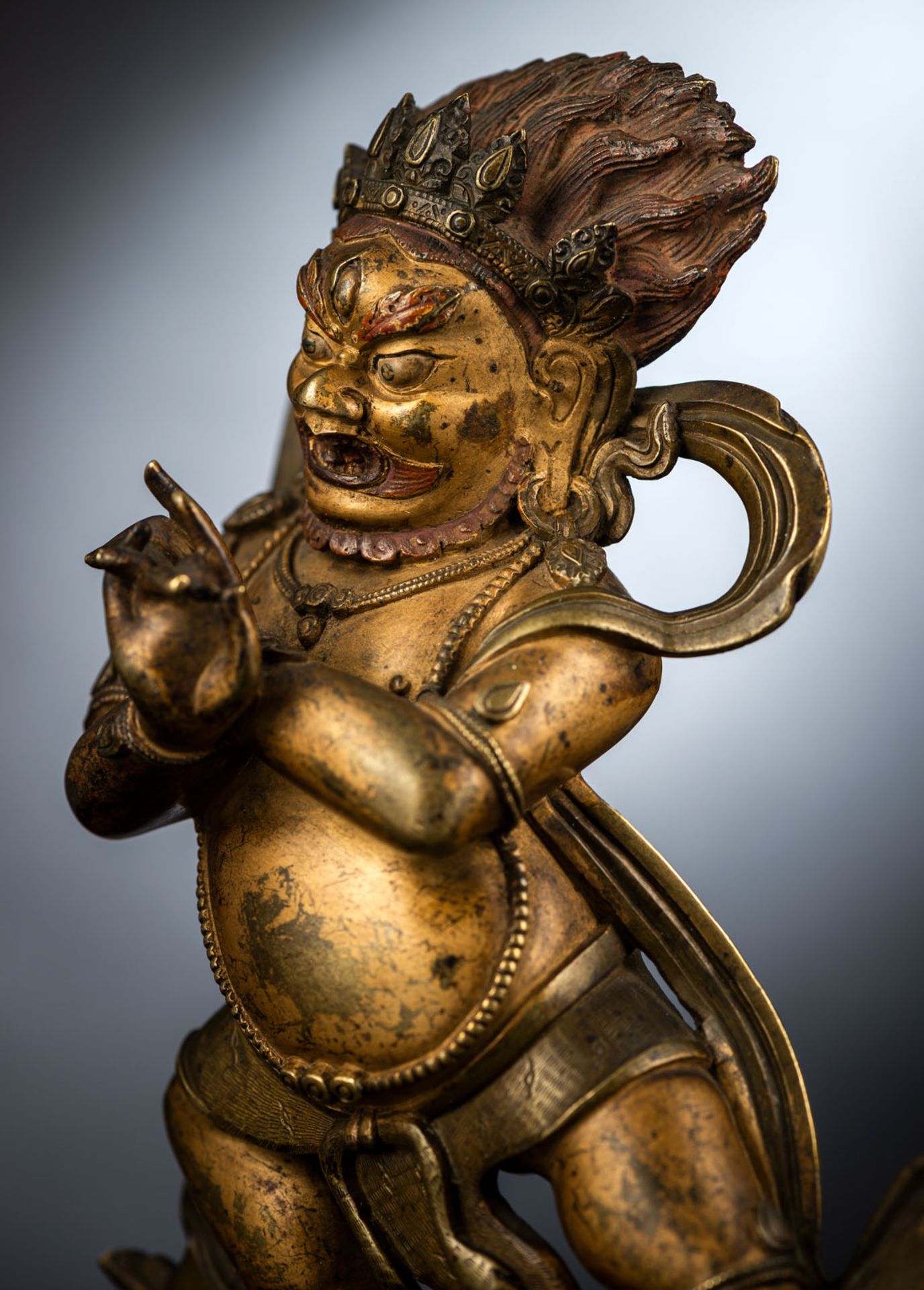 AN IMPORTANT IMPERIAL PARCEL COLD-GILDED BRONZE FIGURE OF TRAILOKYAVIJAYA - Image 5 of 14